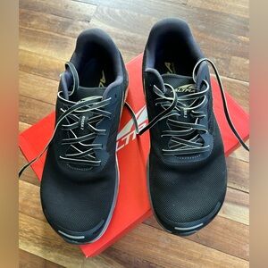 Altra Rivera 2 Black Road Running Shoes for Men's in Box Sz 8.5